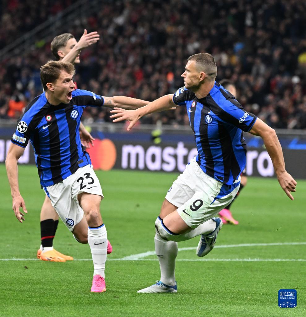 西甲战报：安东尼破门，费兰戴帽，巴塞罗那5-3客胜贝蒂斯