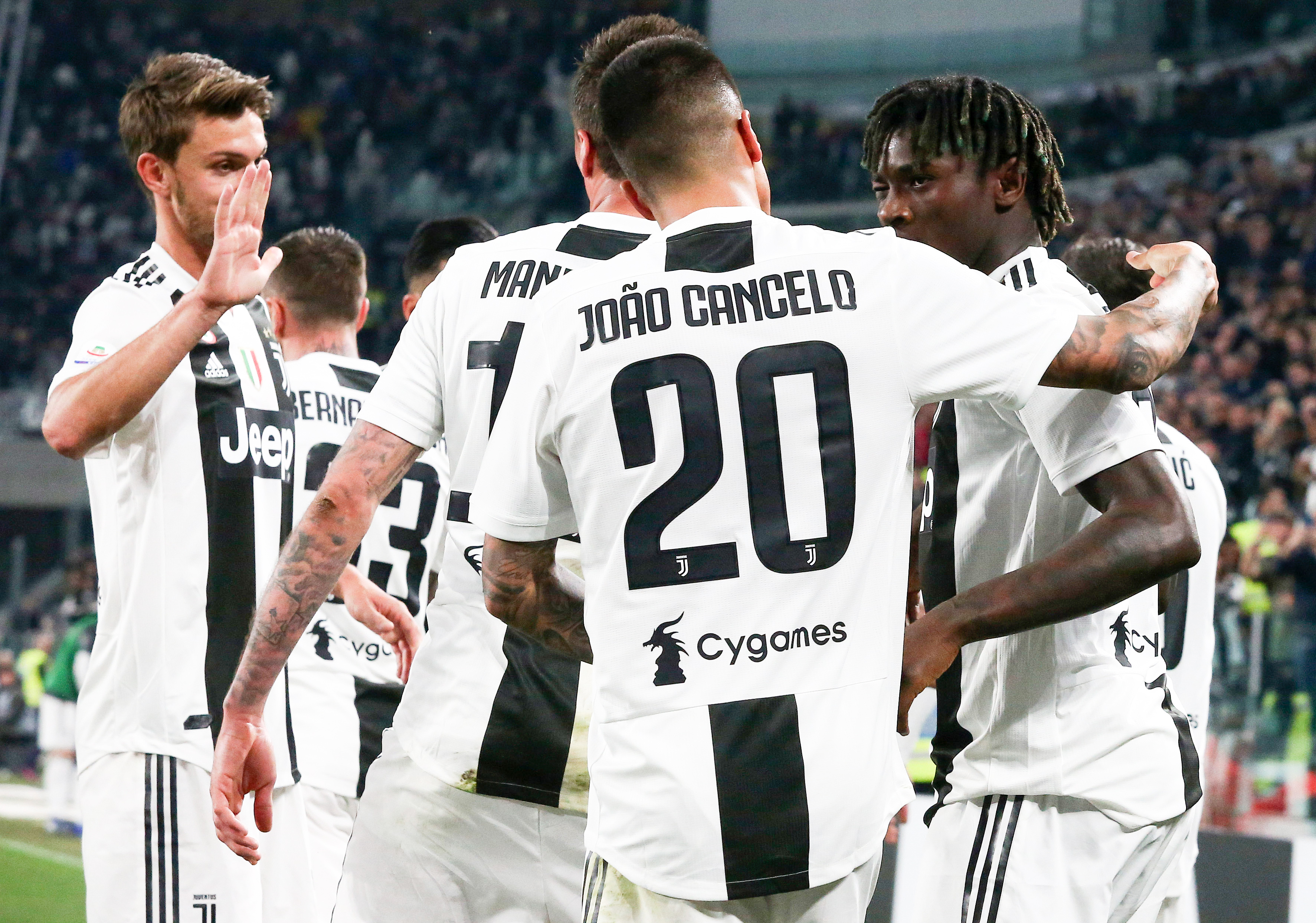 16岁的后卫萨蒙是继威尔希尔，道曼之后，第三位在...（继威尔希尔、道曼之后，年仅16岁的后卫萨蒙成为第三位在…）