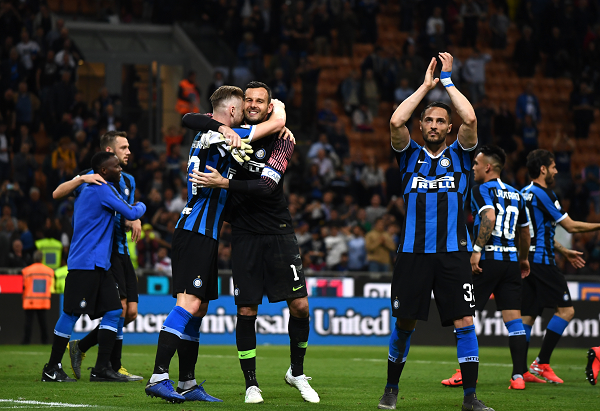 CBA：福建队凭借外援爆发击退深圳（CBA：外援发威助福建力克深圳）