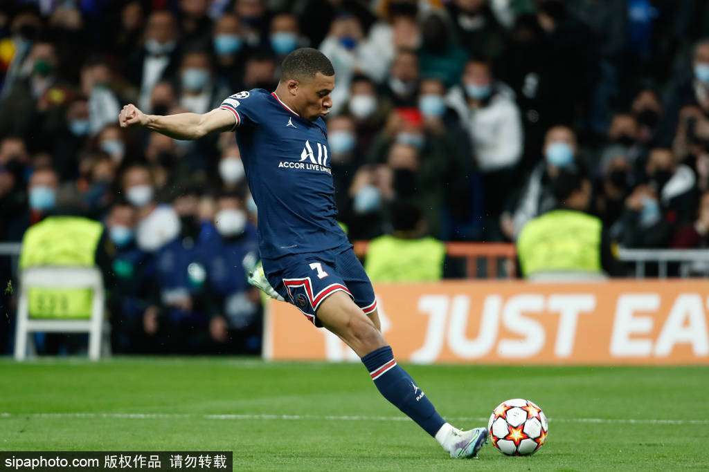 欧冠半场：派尚扳平，格林伍德反超，马赛暂2-1圣吉罗斯（半场欧冠战况：马赛暂2-1领先圣吉罗斯，派尚扳平后格林伍德反超）