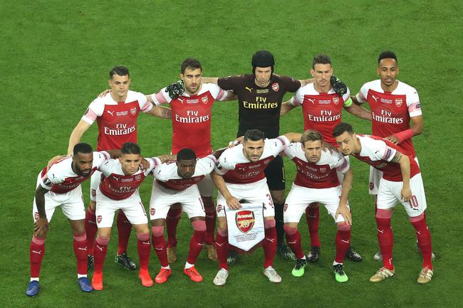 圆满退役！阿尔巴&布斯克茨：实现所有梦想，人生进入新阶段（阿尔巴与布斯克茨圆满谢幕：梦想皆成真，踏上人生新篇章）