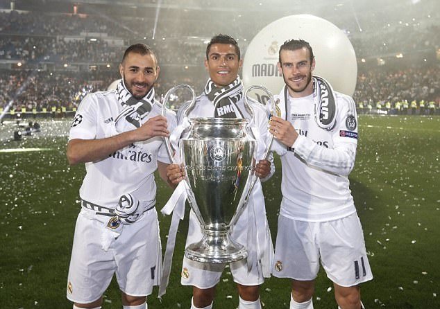 2025环足奖最佳教练10人候选：恩里克、斯洛特在列（2025环足奖最佳教练候选名单出炉：10人入围，恩里克与斯洛特上榜）