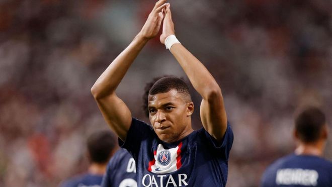 马刺新秀成长速度超预期（马刺新秀进步神速，超出预期）