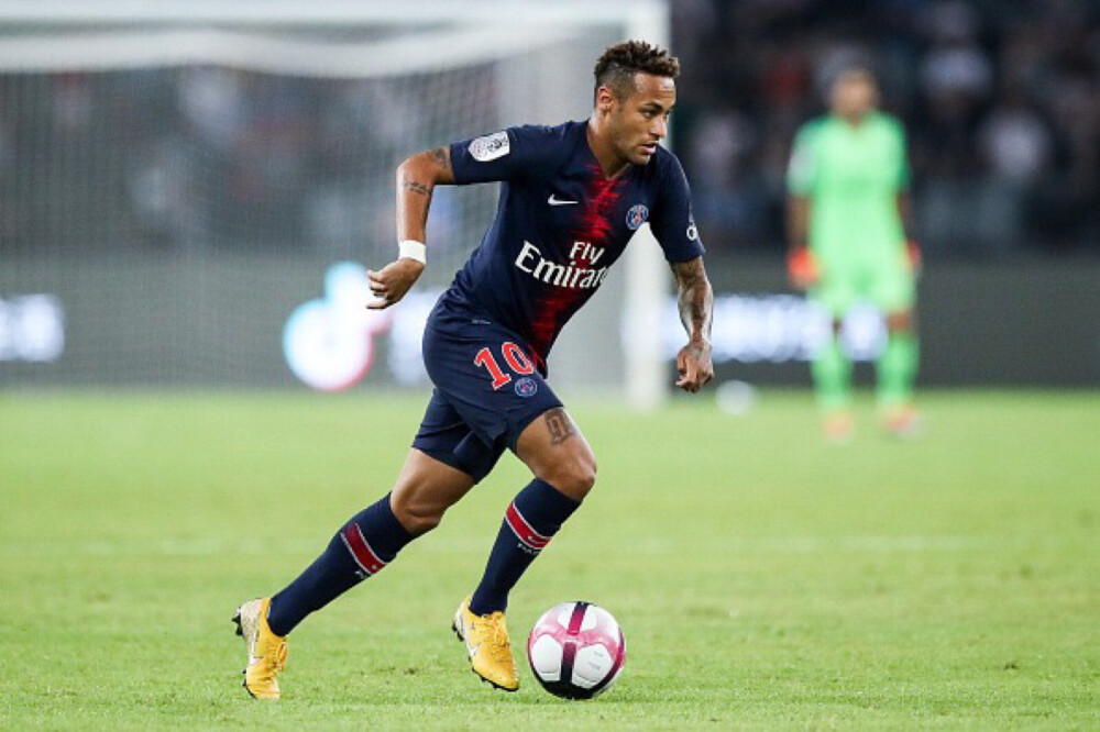 女子职业篮球联盟季前赛开战，各队积极备战（女子职业篮球联盟季前赛打响，各队全力备战）