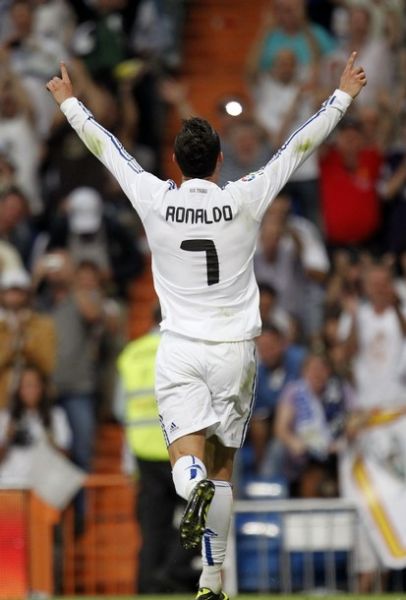 TA分析英格兰队小组赛形势：克罗地亚年龄大、加纳球员有威胁（TA评估英格兰小组前景：克罗地亚老化明显，加纳球员具威胁）