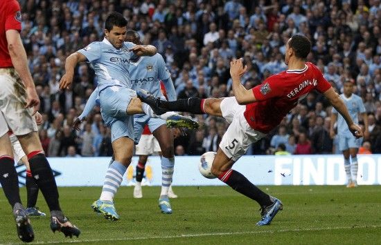 斯帕伊奇庆祝足协杯夺冠：为奖杯感到自豪，更为球队感到骄傲