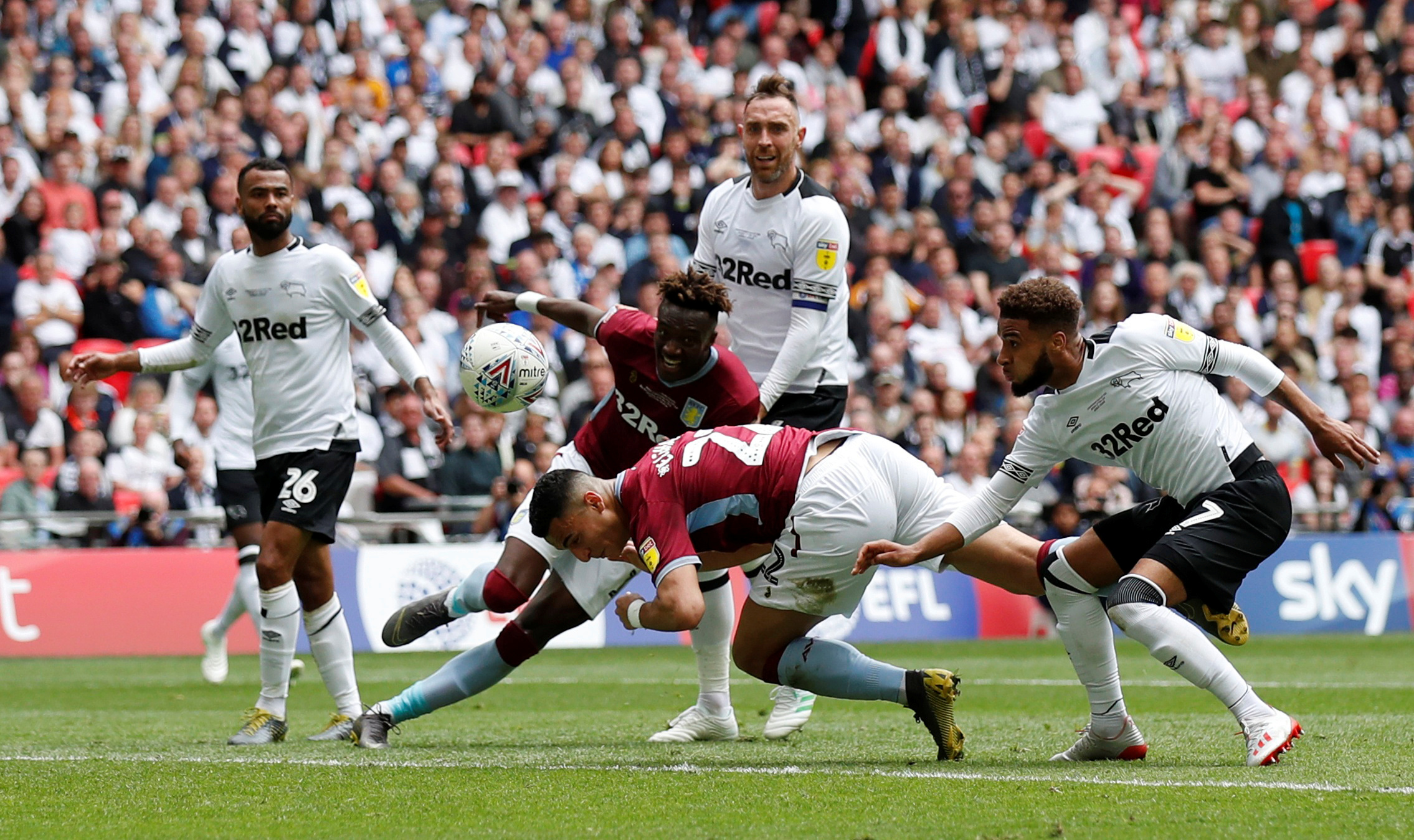 苏亚雷斯：我和梅西实现了当初的愿望；计划未来回巴塞罗那（苏亚雷斯：与梅西已圆当初夙愿，未来有意回归巴萨）