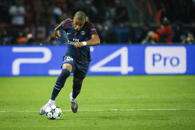 马卡：皇马将青训中卫巴尔德佩尼亚斯列入晋升一线队考察名单（马卡报：皇马已将青训中卫巴尔德佩尼亚斯纳入一线队晋升评估名单）